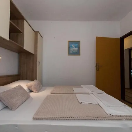 Holiday home Vacation Petar Makarska
